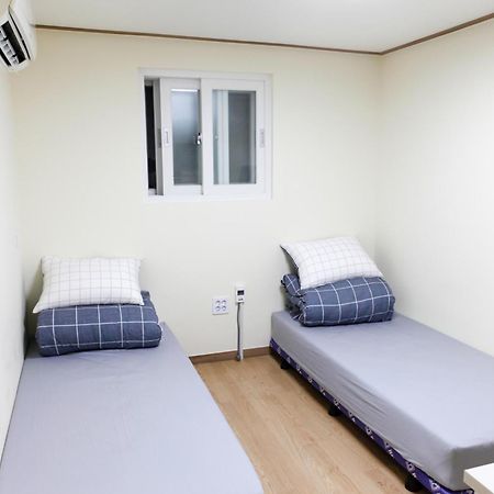 Namsan Gil House Hotel Szöul Szoba fotó